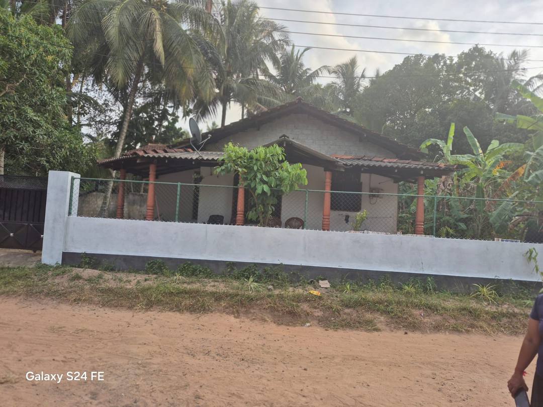 HOUSE FOR SALE – MINUWANGODA