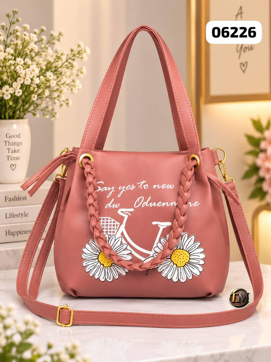 LADIES HAND BAG FOR SALE