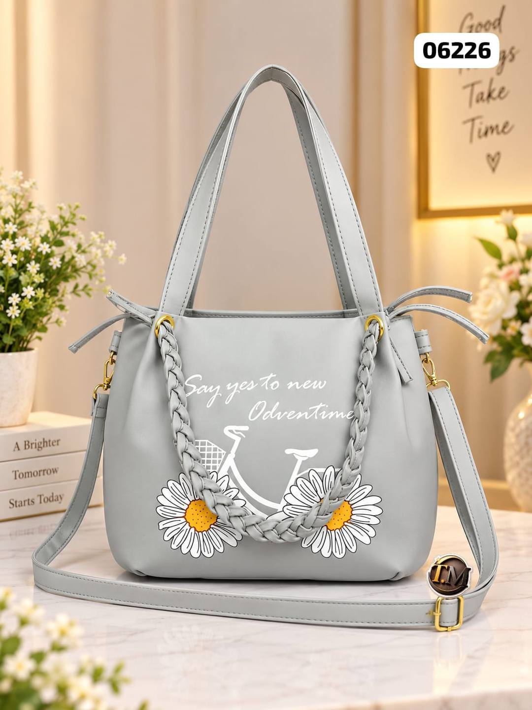 LADIES HAND BAG