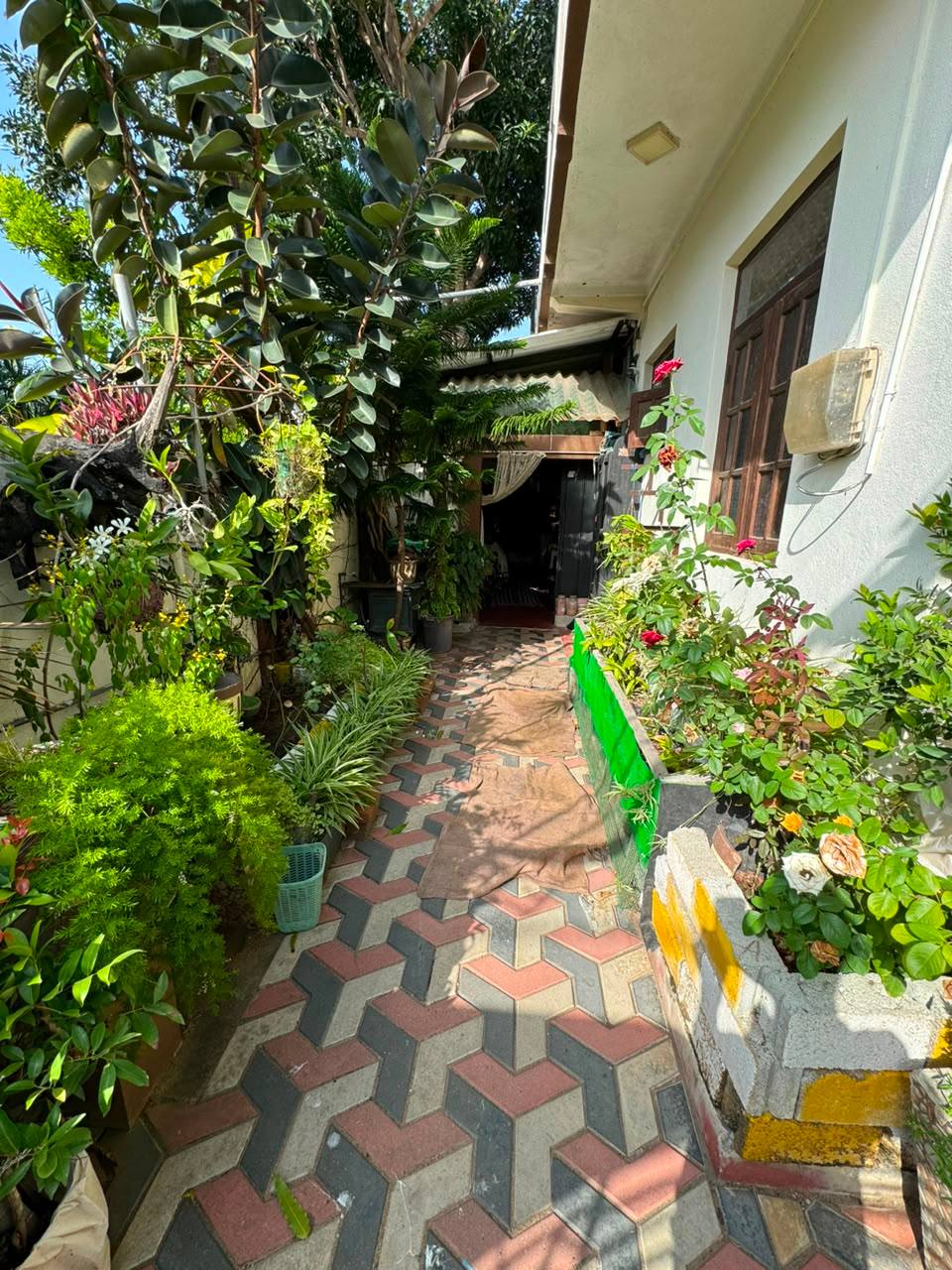 HOUSE FOR SALE IN PUTTALAM
