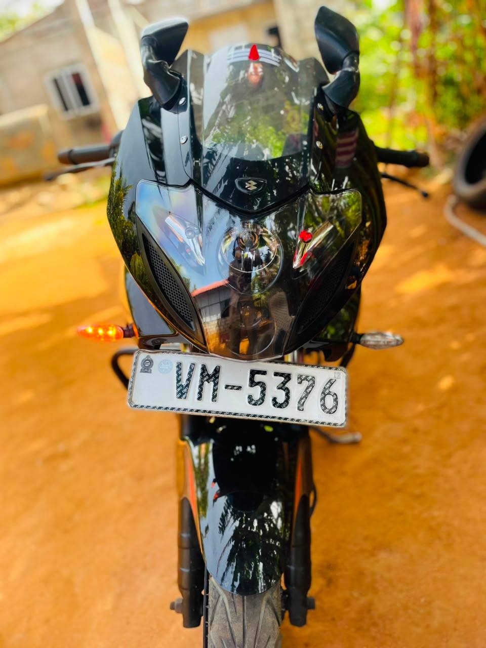 BAJAJ PULSAR 220F 2011