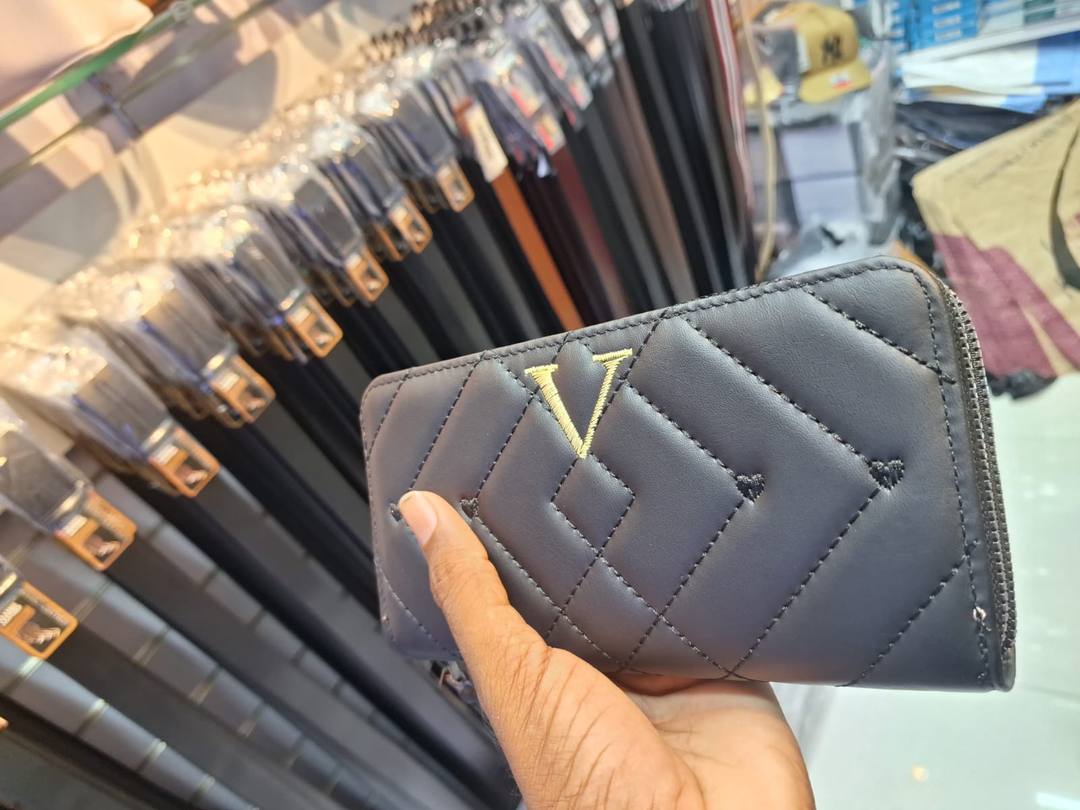 WOMEN’S DOUBLE ZIPPER PURSE FOR SALE