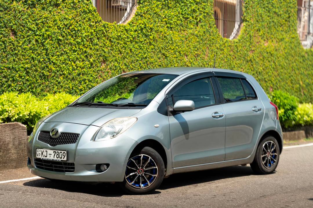 Toyota Vitz SCP90 2007