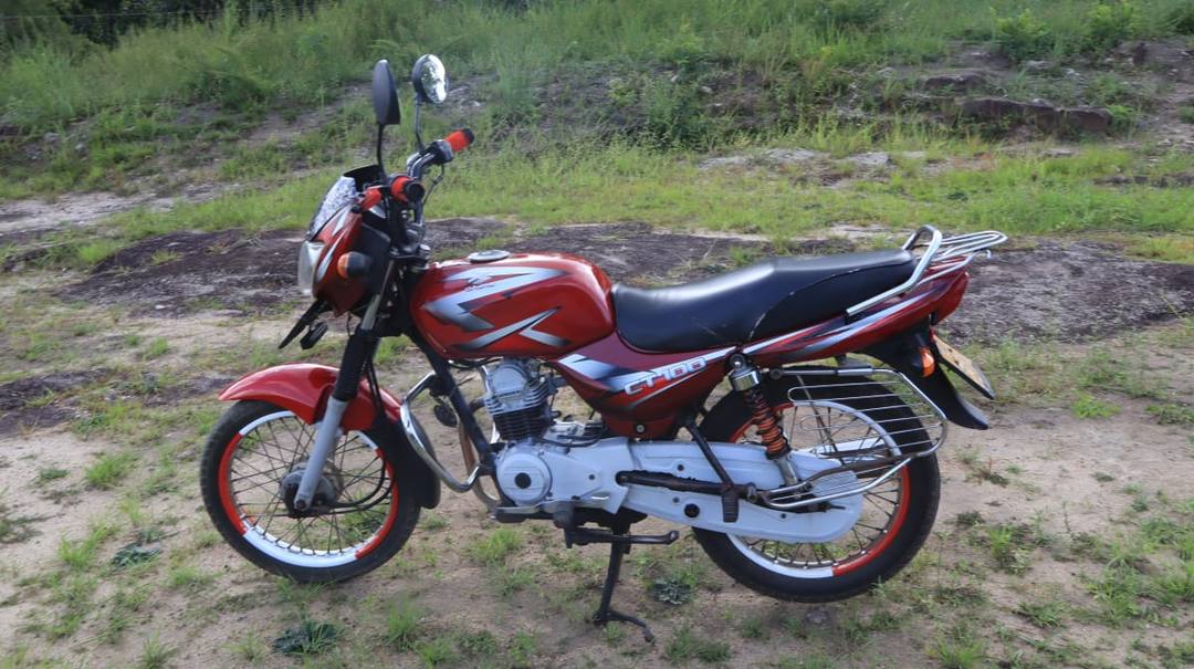 BAJAJ CT100 2009