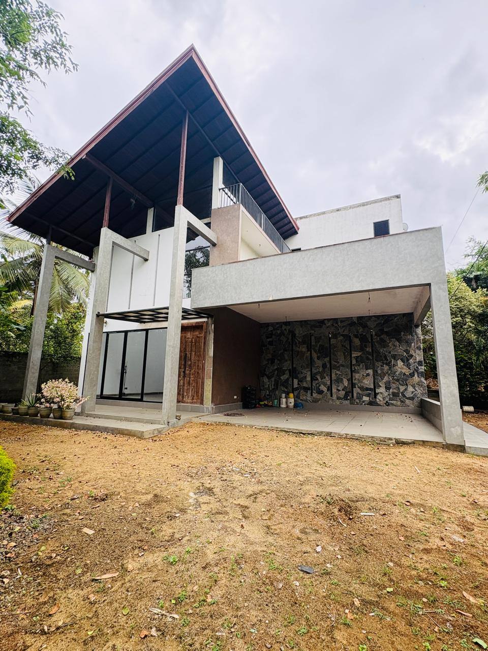 TWO-STOREY HOUSE FOR SALE IN KIRINDIWELA
