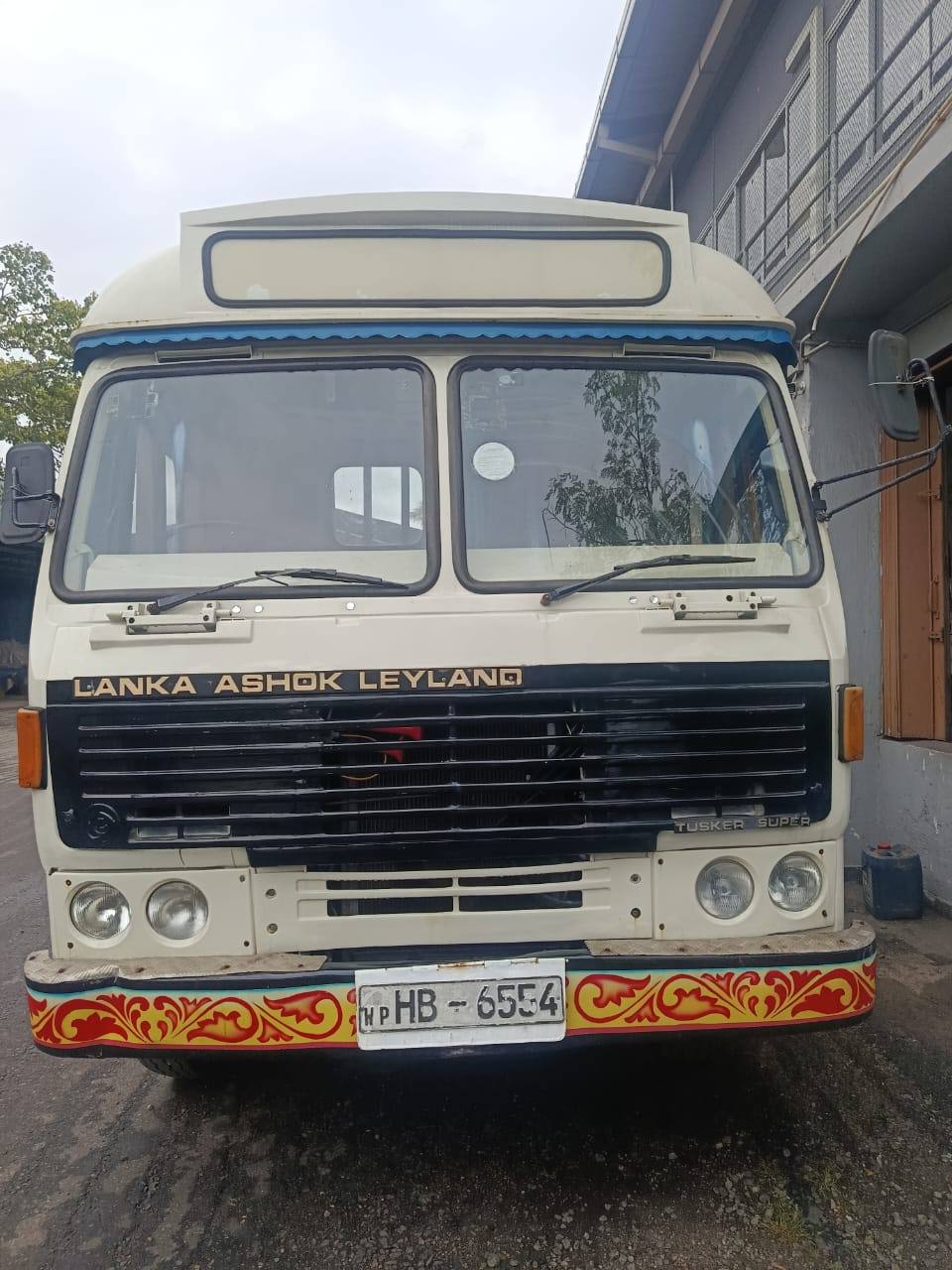 ASHOK LEYLAND TRUCK FOR SALE
