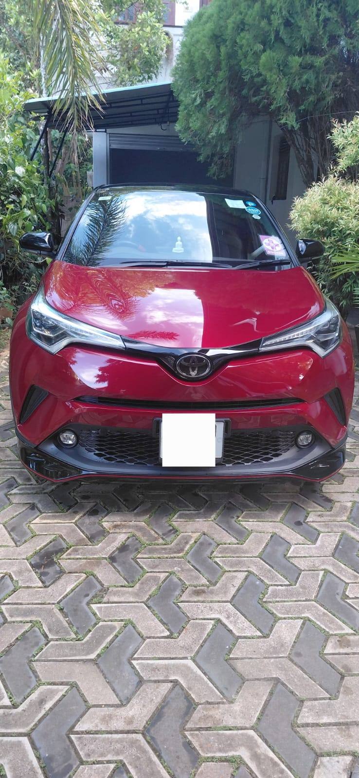 TOYOTA C-HR NGX10 2018