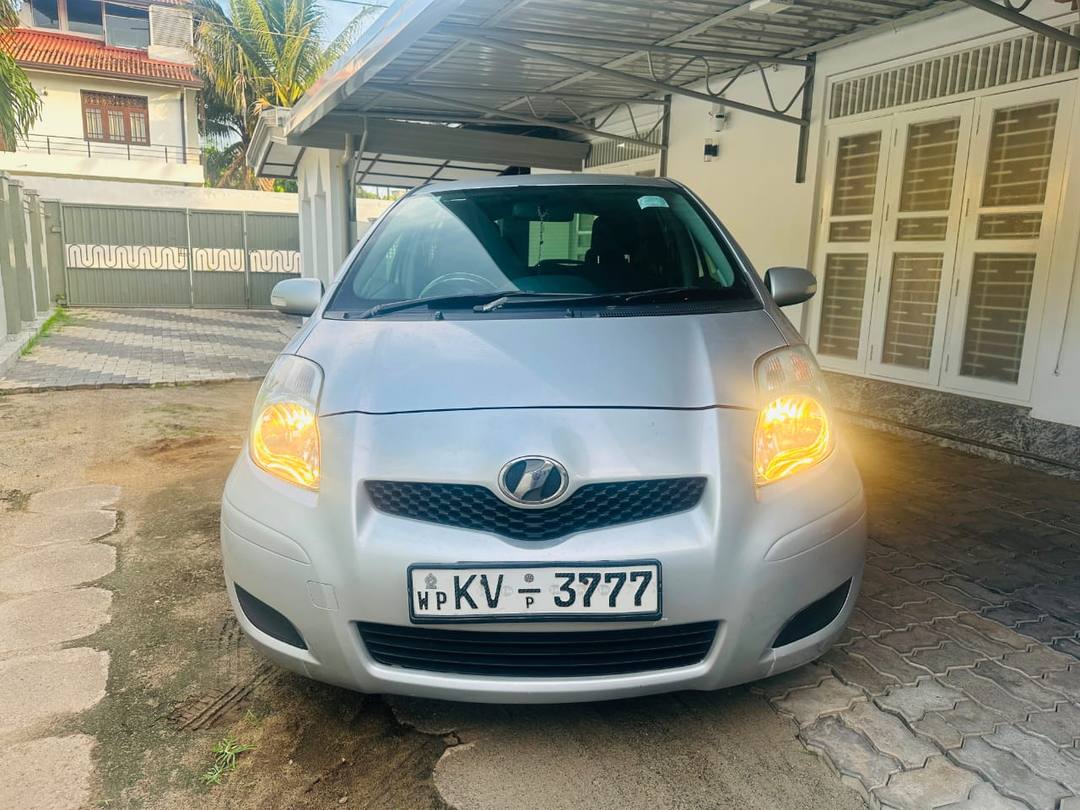 TOYOTA VITZ 2008