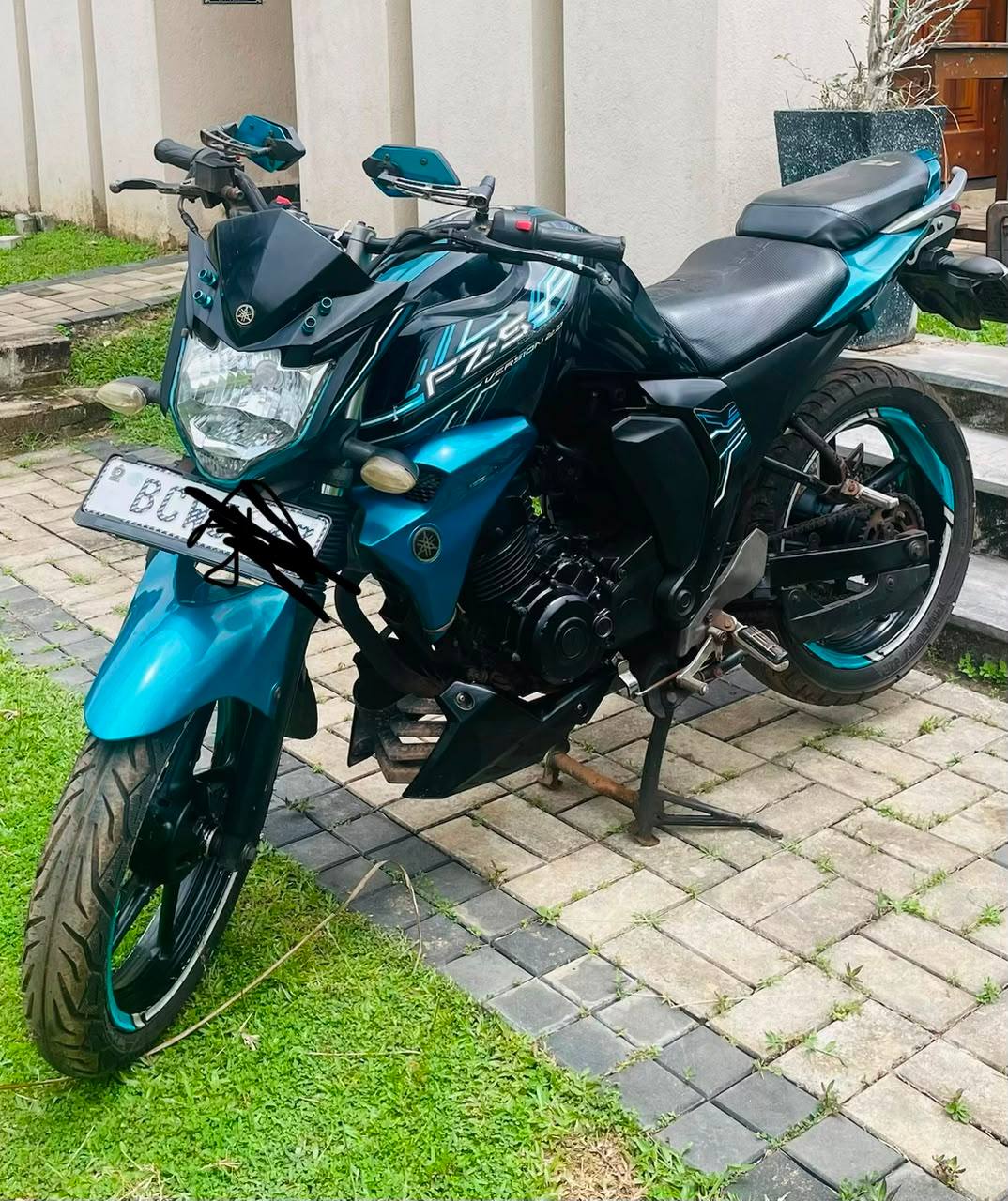 Yamaha FZ V2 2015