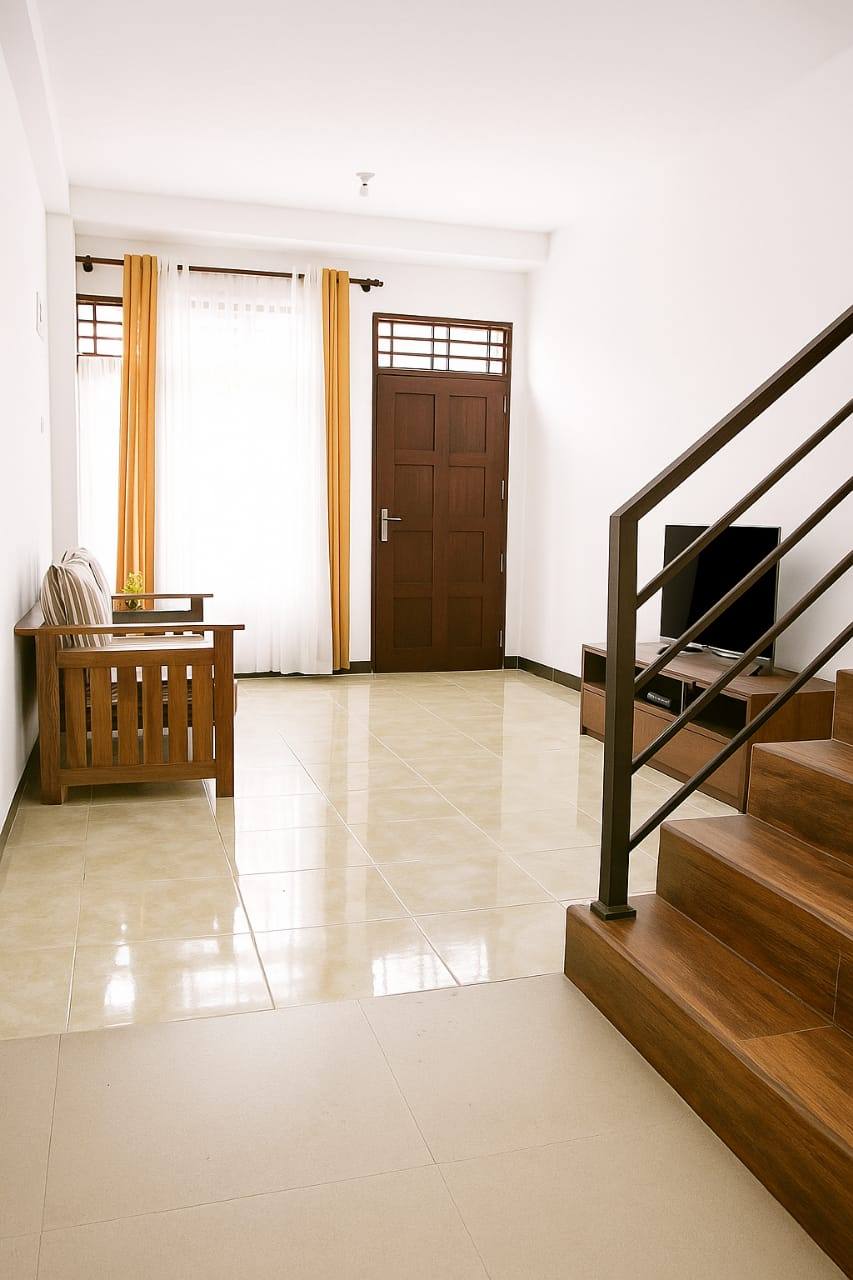 Three-Storey House for Sale In Kelaniya / Wattala