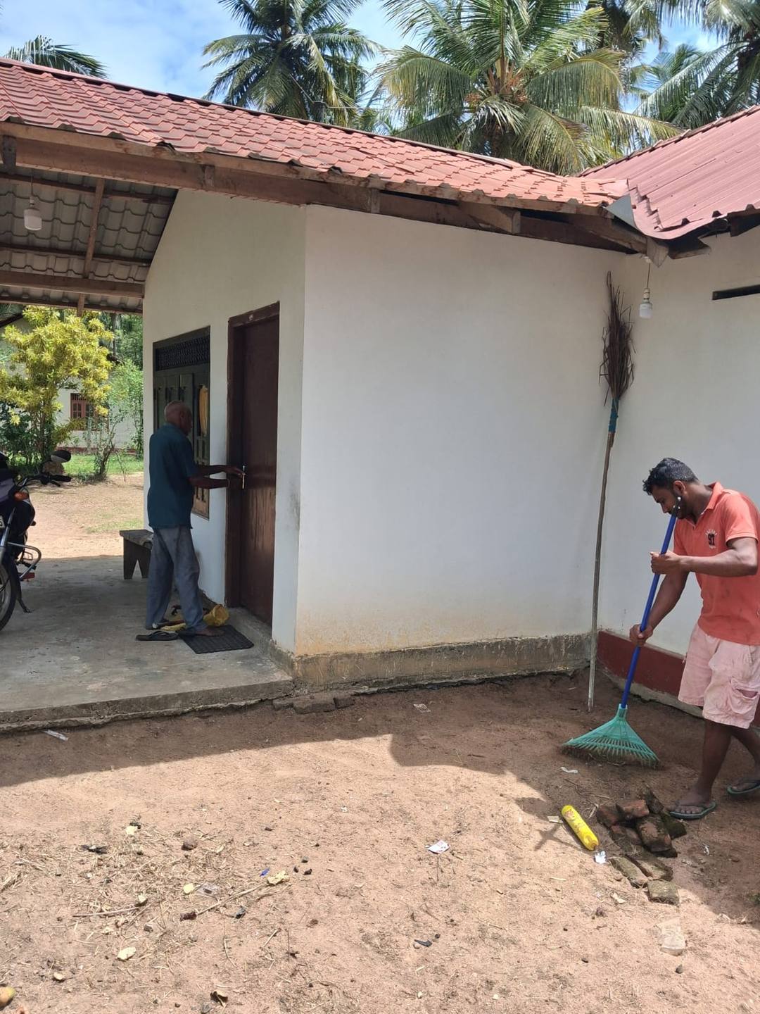 HOUSE WITH LAND FOR SALE IN MIRIHANEGAMA
