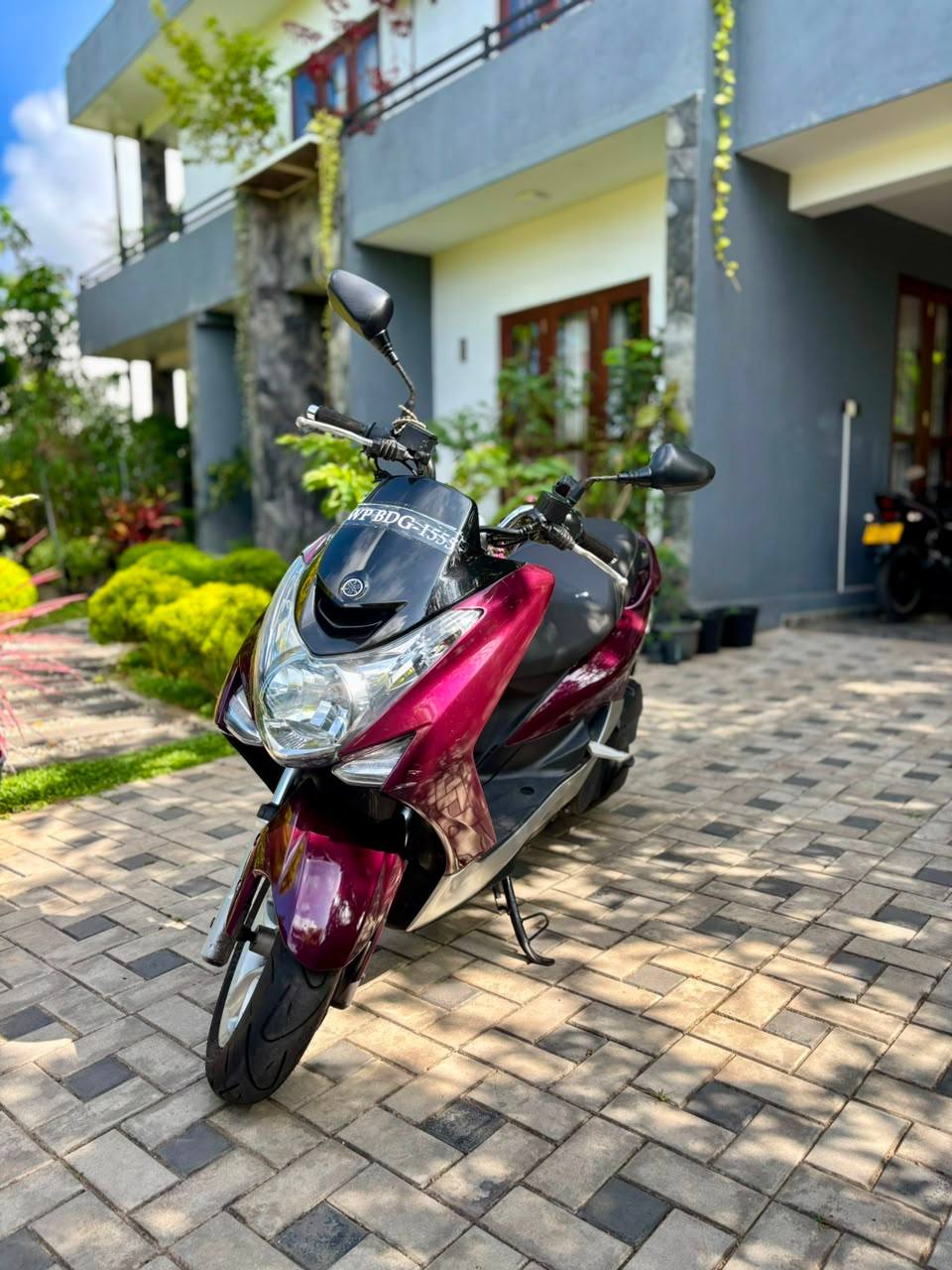 YAMAHA MAJESTY S 2016