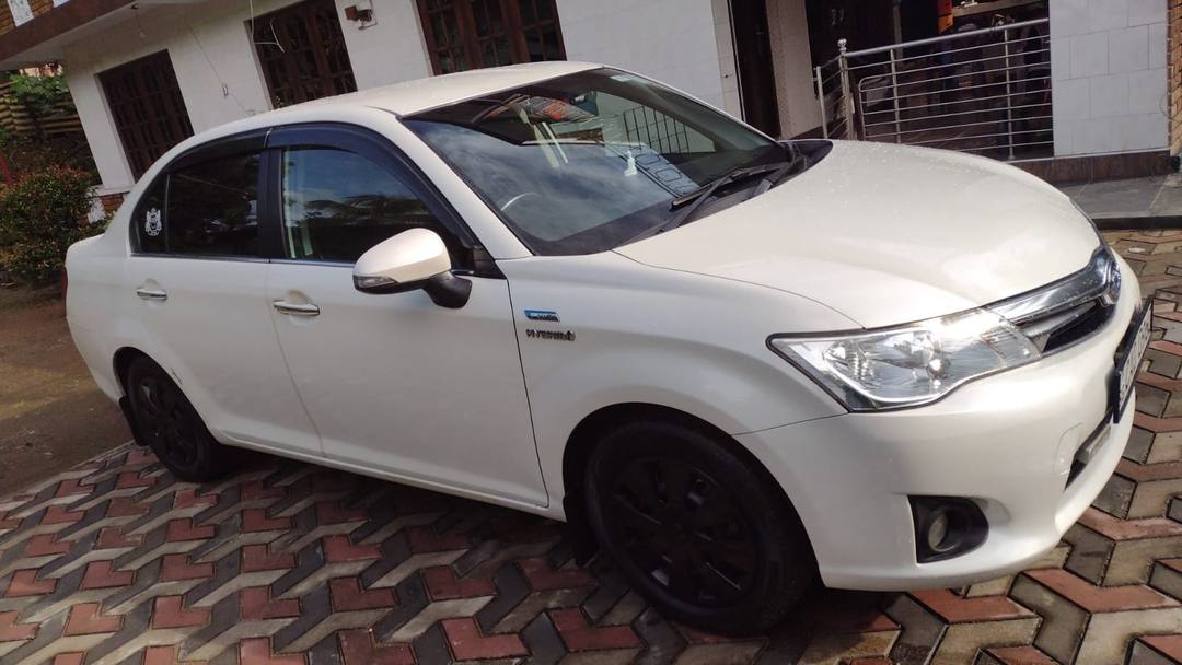 Toyota Axio 2015
