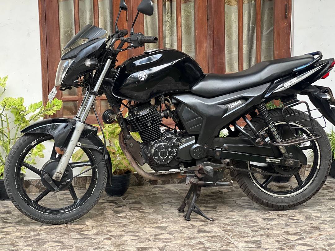 Yamaha SZ 150 2011