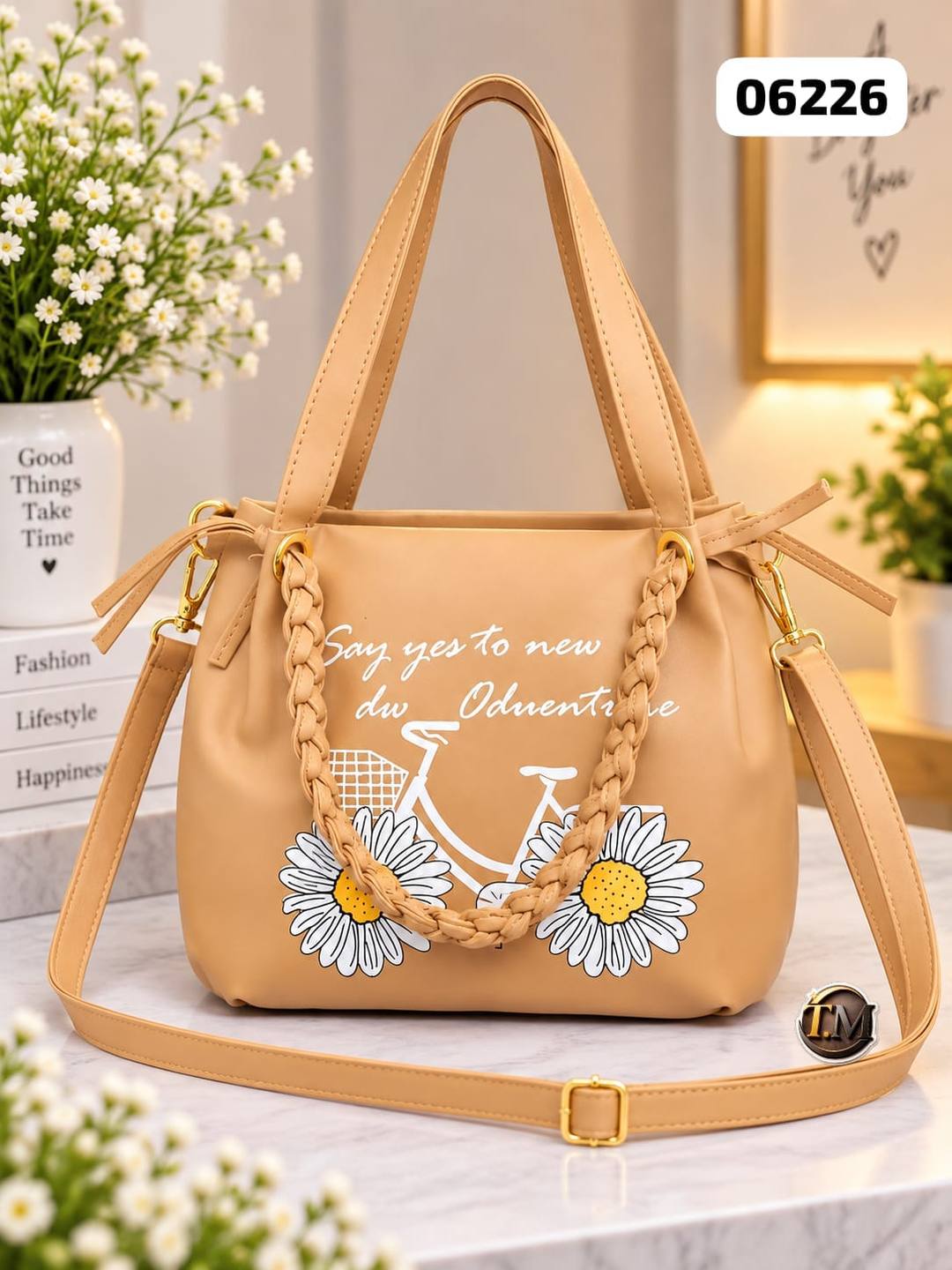 LADIES HAND BAG FOR SALE