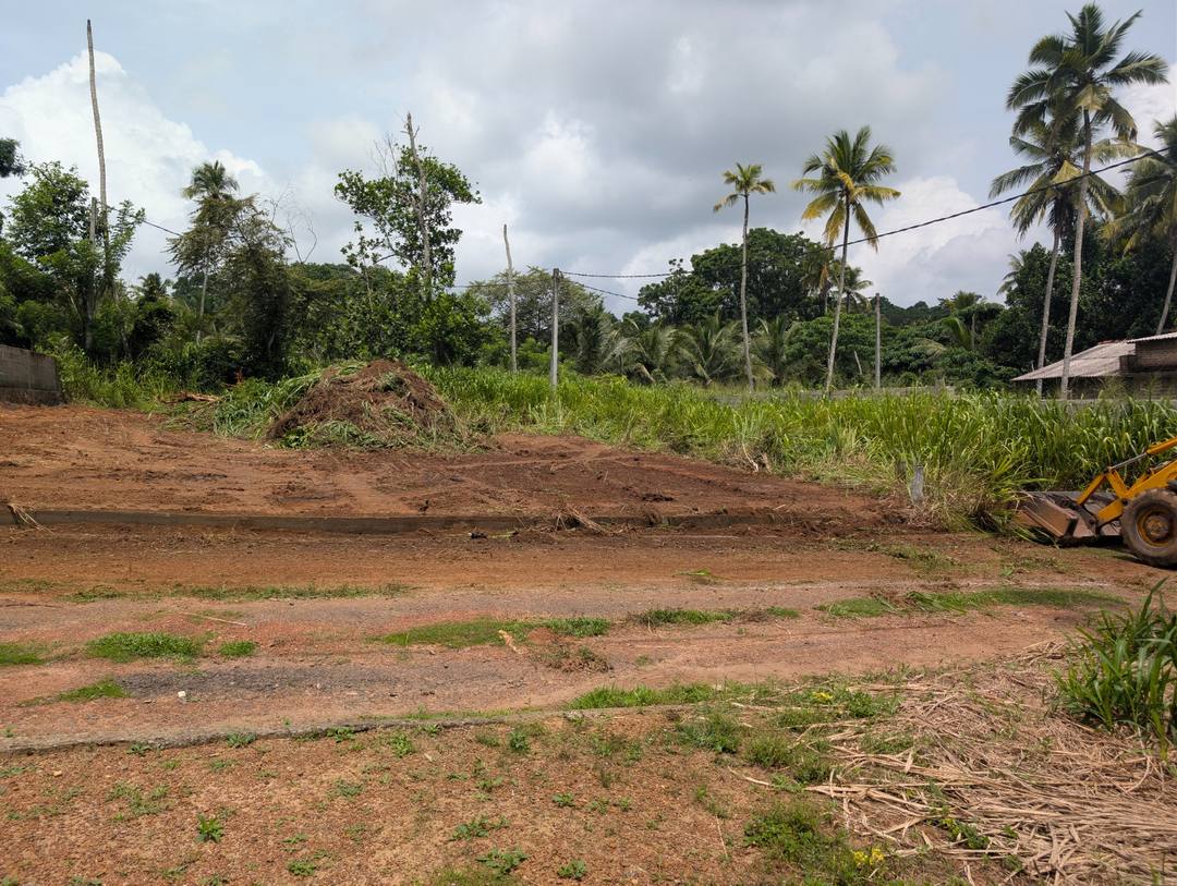 LAND FOR SALE IN KANDANGAMUWA, MIRIGAMA