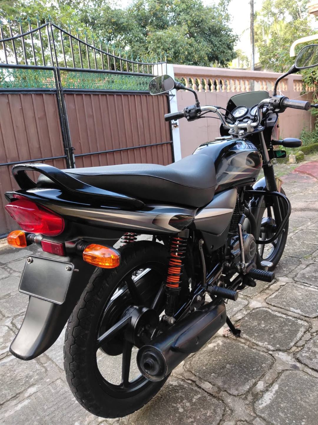 Bajaj Platina 2014