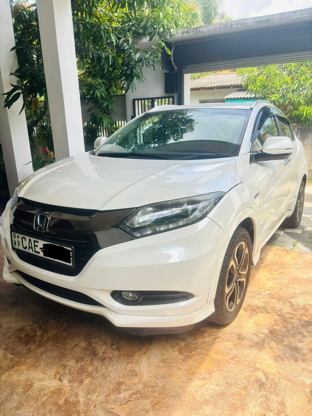 HONDA VEZEL 2015 FOR SALE