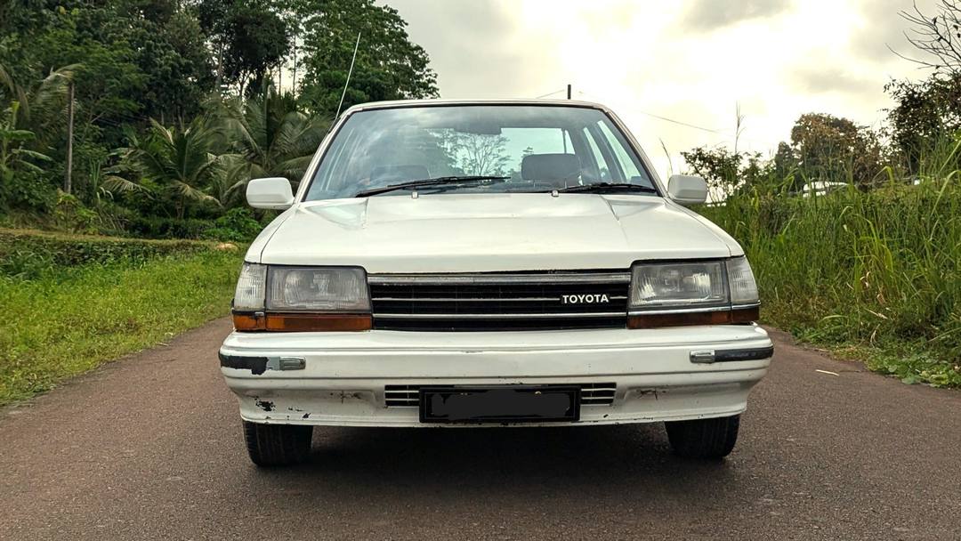 TOYOTA CORONA AT151 1983