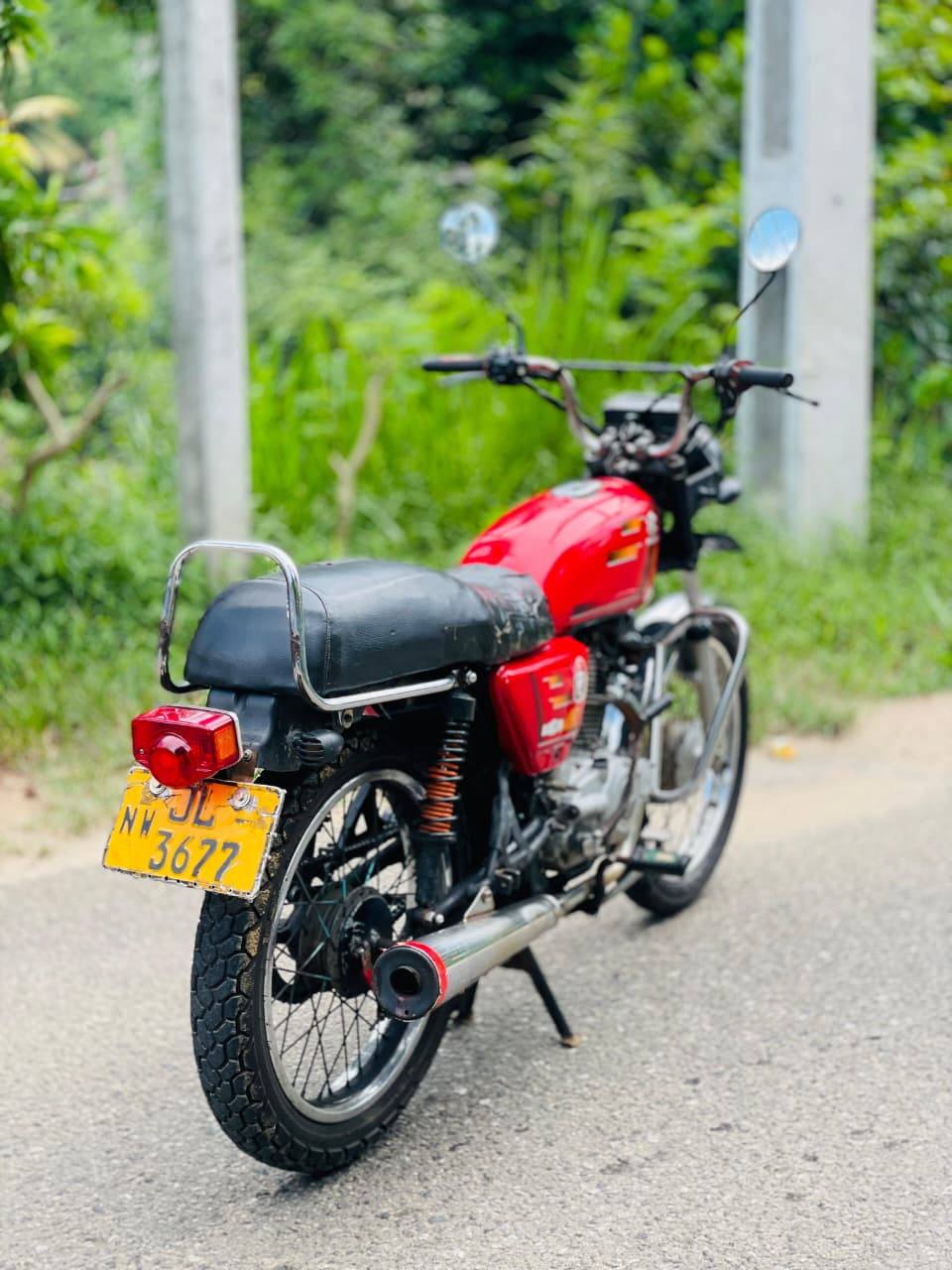 Bajaj Boxer 2004