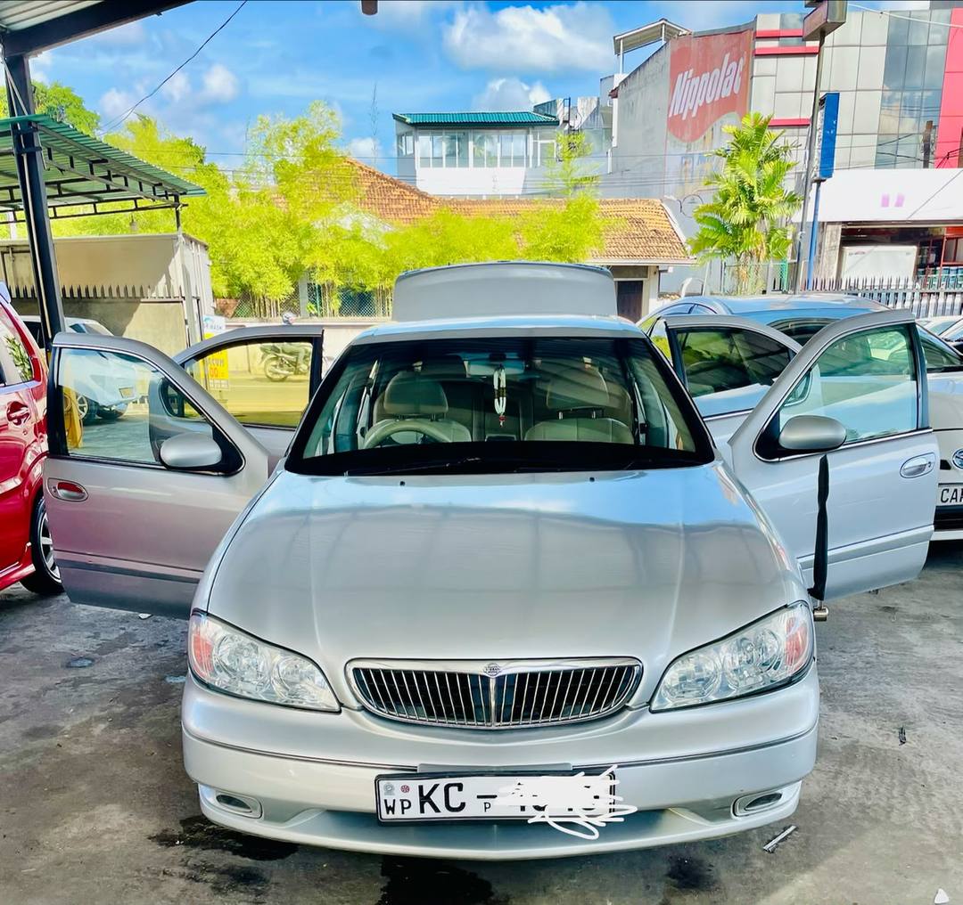 Nissan Cefiro 2000