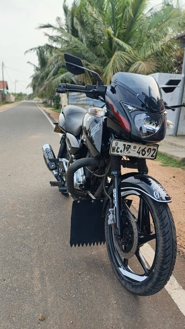 Bajaj Pulsar 180 2005