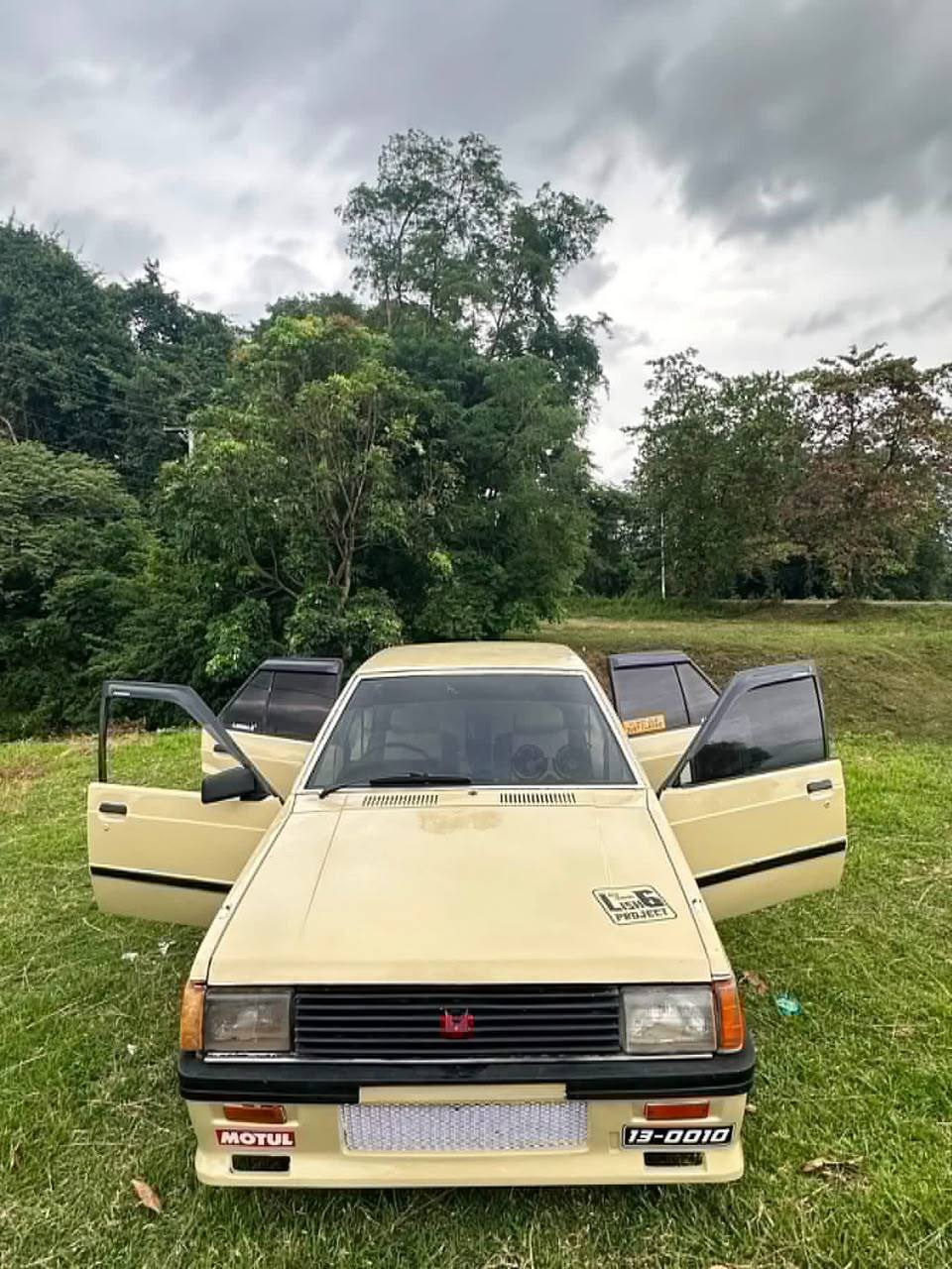 MITSUBISHI LANCER BOX 1980