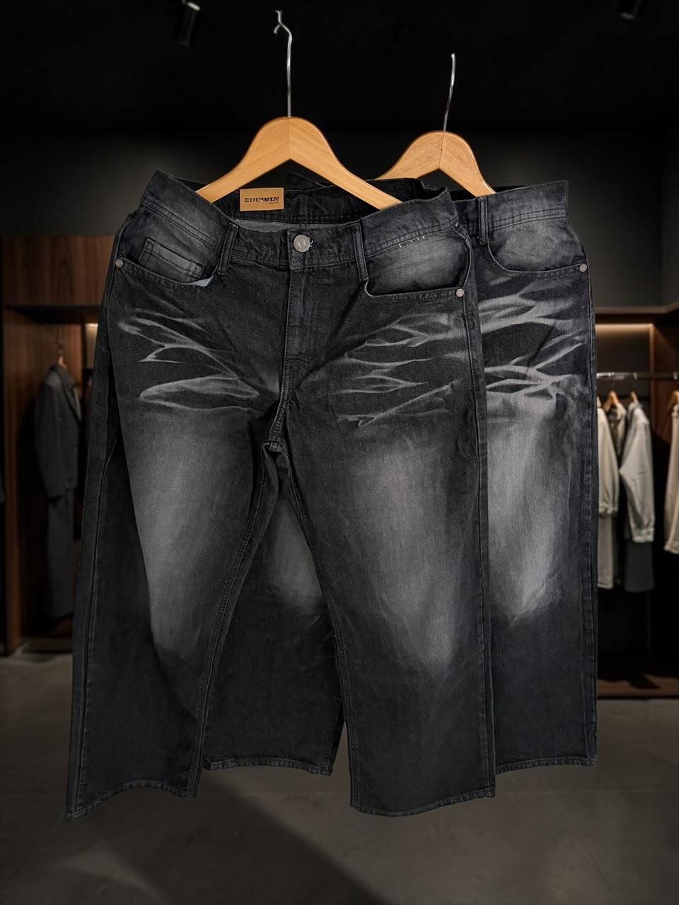 NEW ARRIVAL ACID WASH BIG FOLD DENIM AVAILABLE