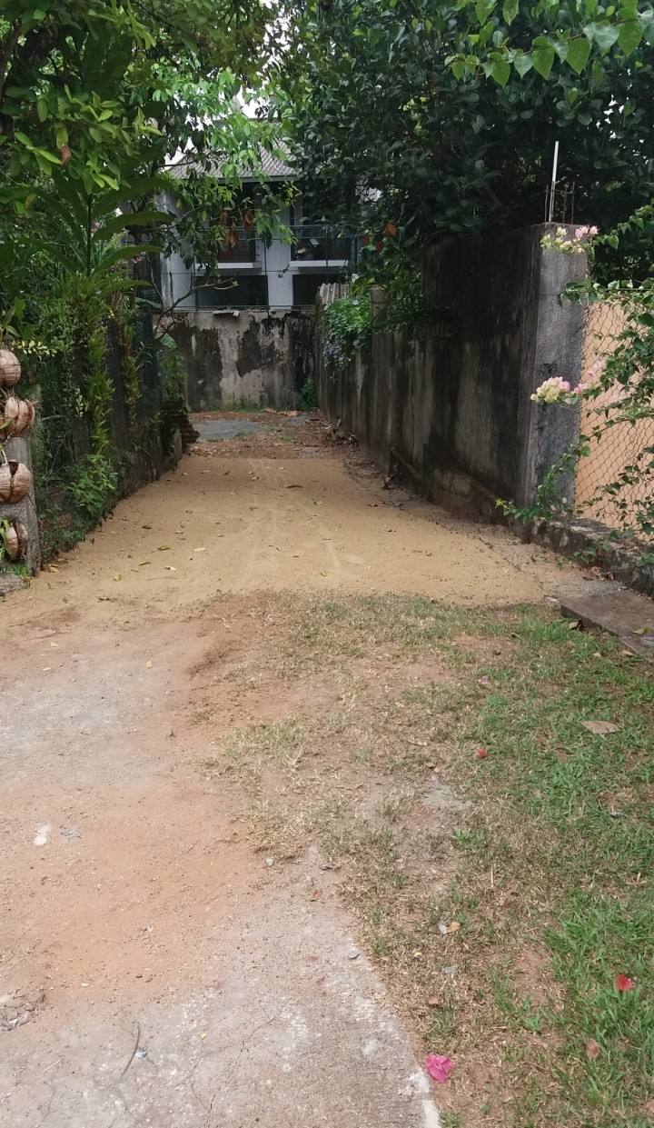 Prime Land for Sale In Pitakotte