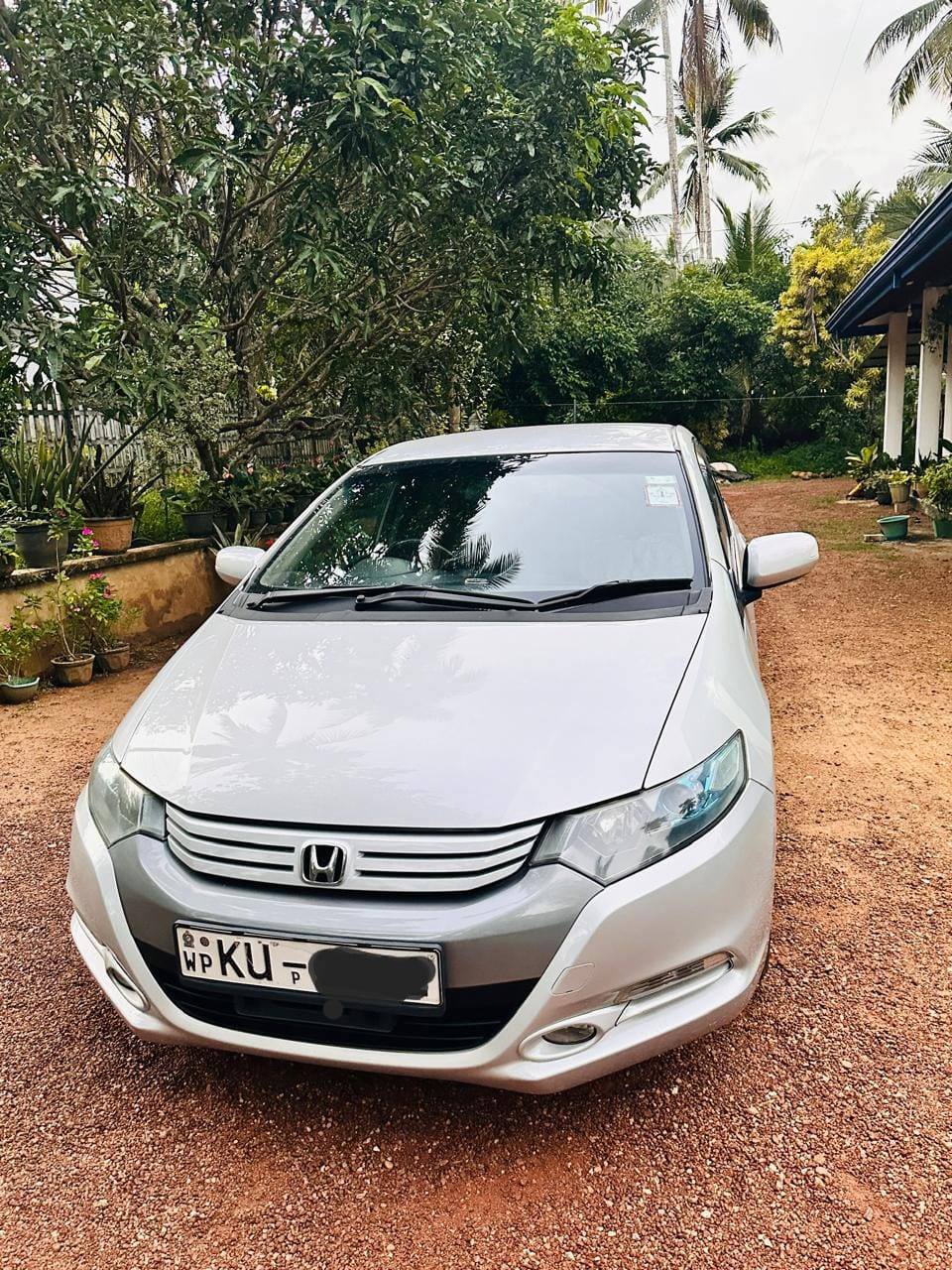 HONDA INSIGHT HYBRID 2011