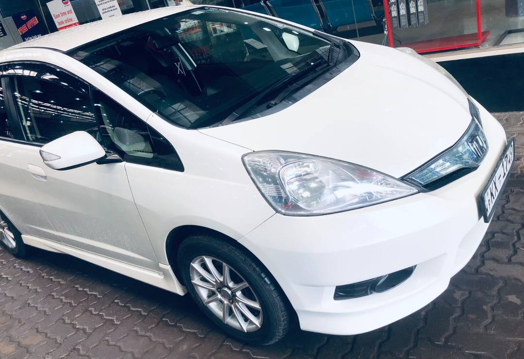 HONDA FIT SHUTTLE GP2 HYBRID 2012
