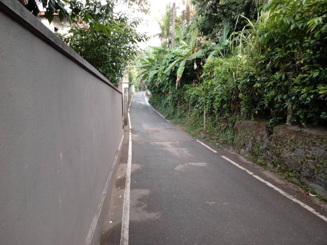 10-PERCH LAND FOR SALE IN WALPOLA, MULLERIYAWA