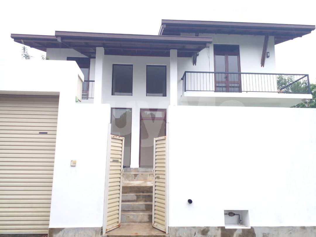 PEACEFUL , LUXURY HOUSE FOR SALE IN KADAWATHA UDUPILA