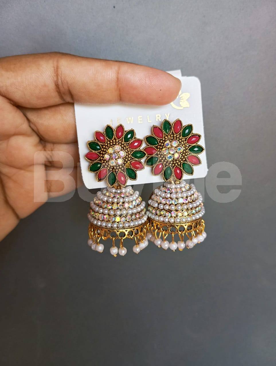 CHARMING PAIR OF EARRINGS WITH STONES