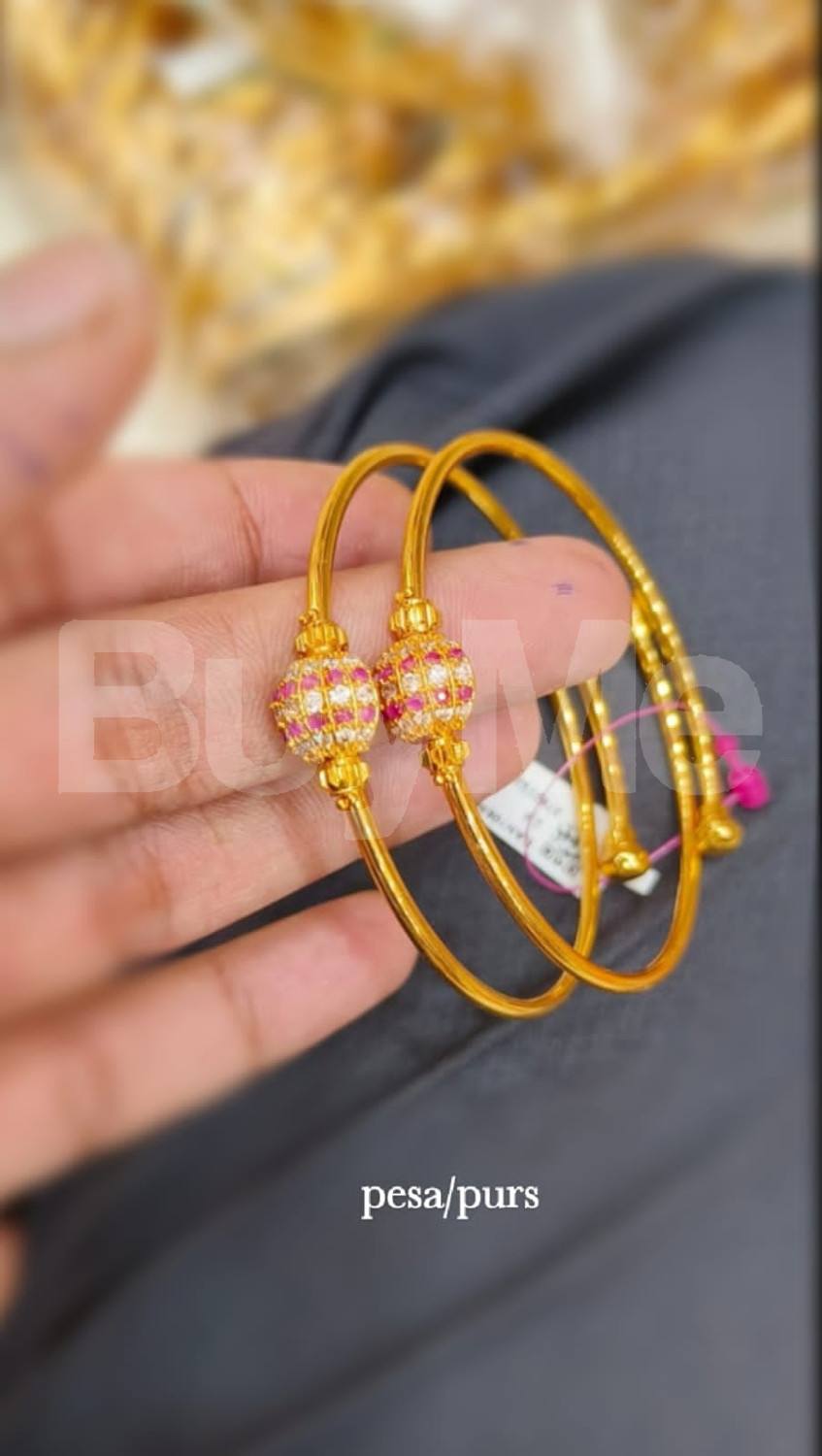 STUNNING GOLD PLATED BANGLES - SP FASHION