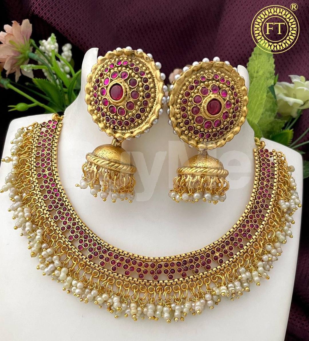 GOLD PLATED NECKLACE