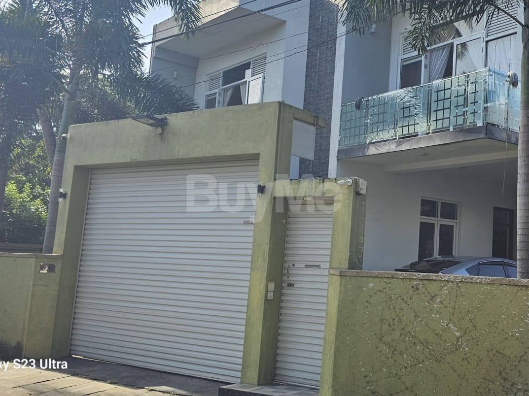 TWO-STORY LUXURY HOUSE FOR SALE WITH OLD HOUSE IN TANGALLE
