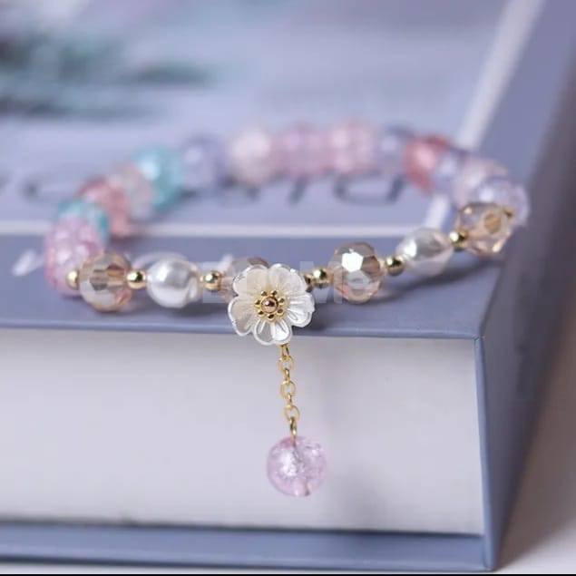 FASHIONABLE WOMEN BRACELETS
