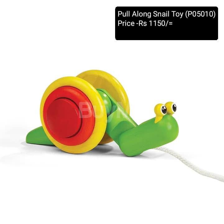 PULL ALONG SNAIL TOY