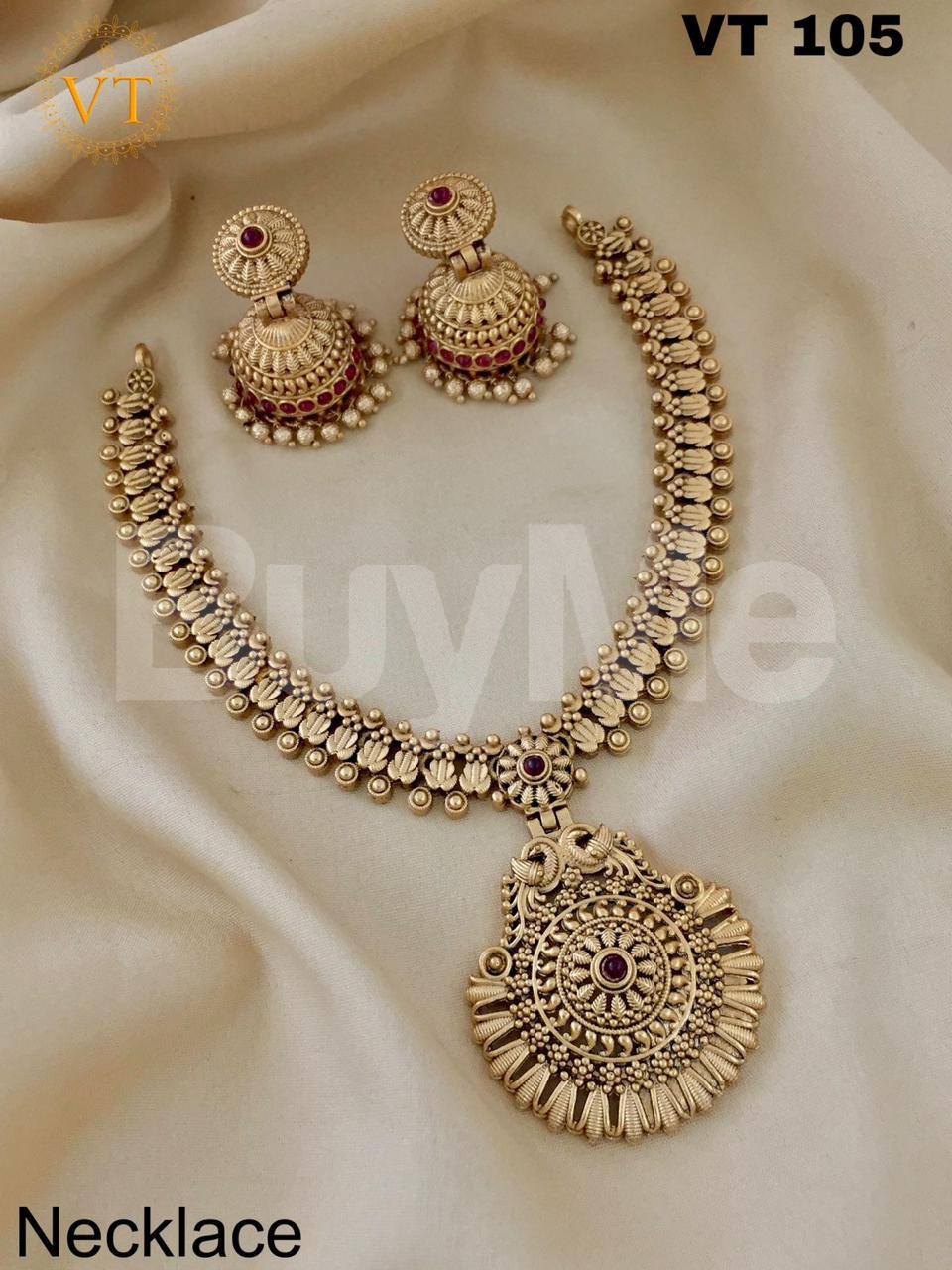 FANCY NECKLACE