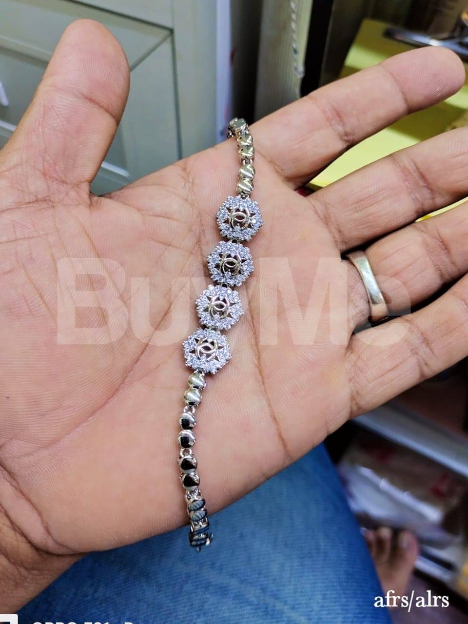 SLEEK STERLING SILVER BRACELET