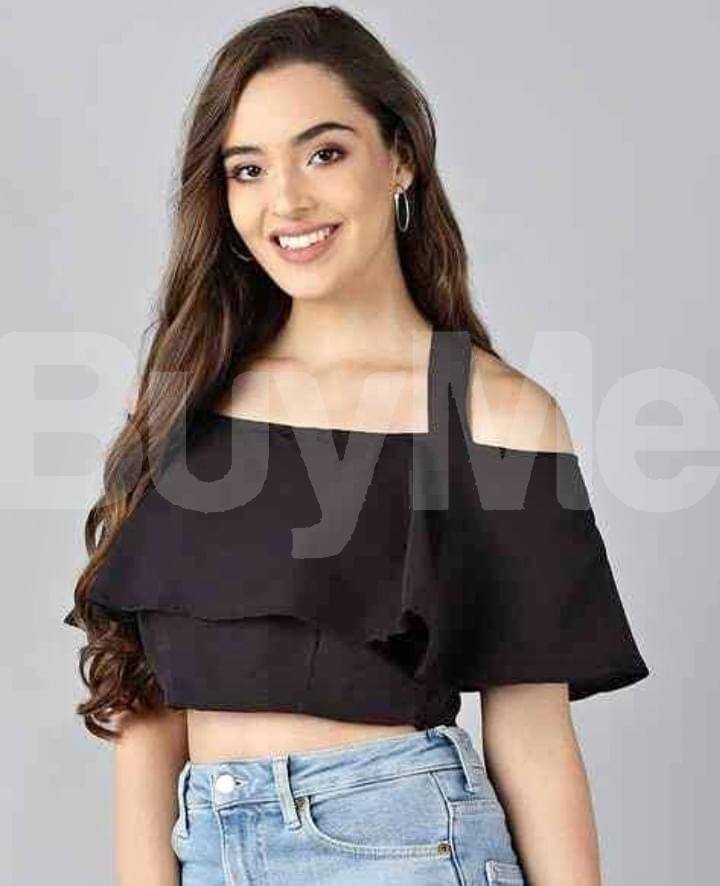 BLACK OFF SHOULDER CROP TOP