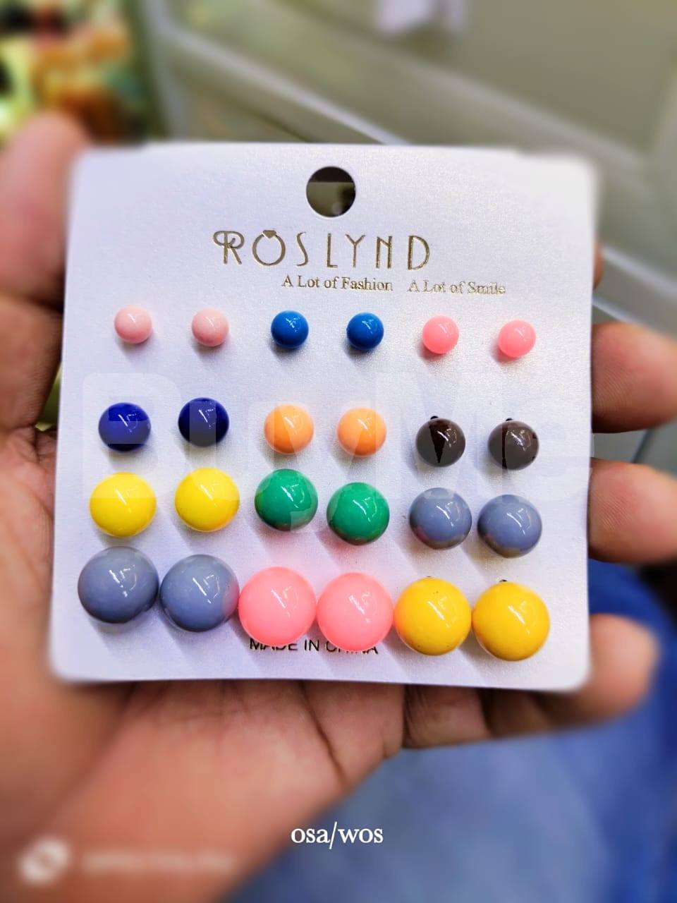 BUTTON EARRINGS