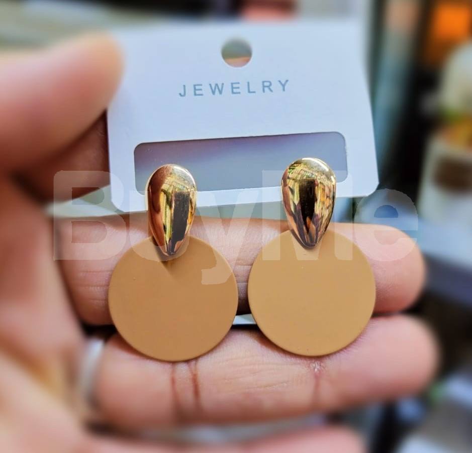 ROUND SHAPED STUD - BEIGE