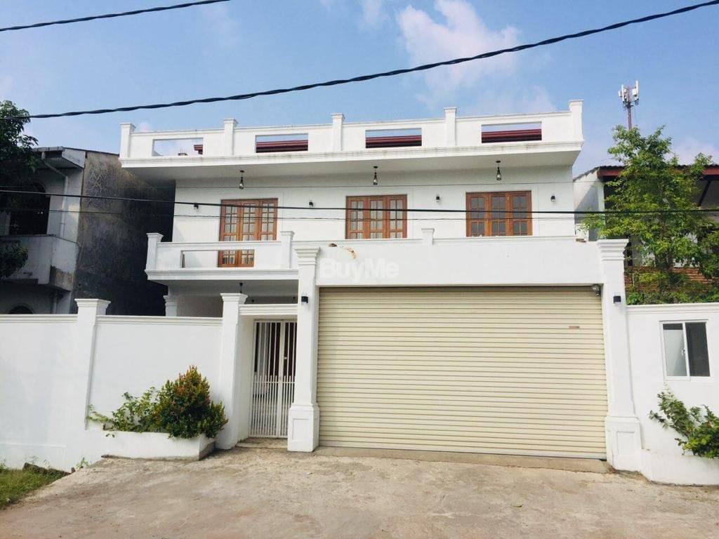 FULLY FURNISHED 2-STOREY HOUSE FOR SALE IN BATTARAMULLA