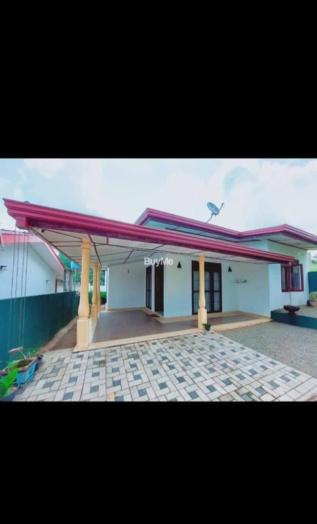 Single storey residential house for sale in Polgasovita - Jayaliagama