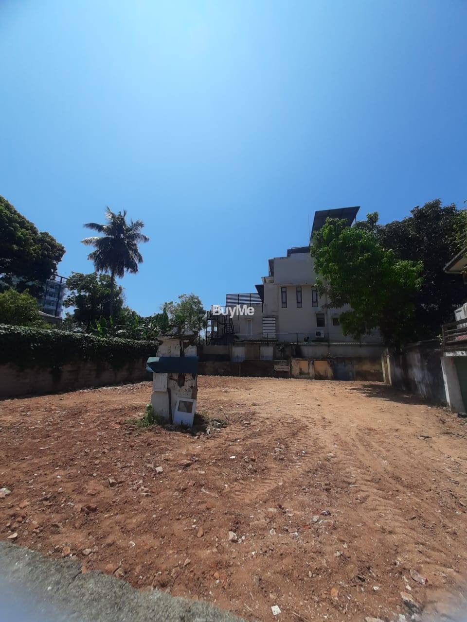 BARE LAND FOR SALE IN GUNATHILAKA GARDENS OFF PARK ROAD COLOMBO 05