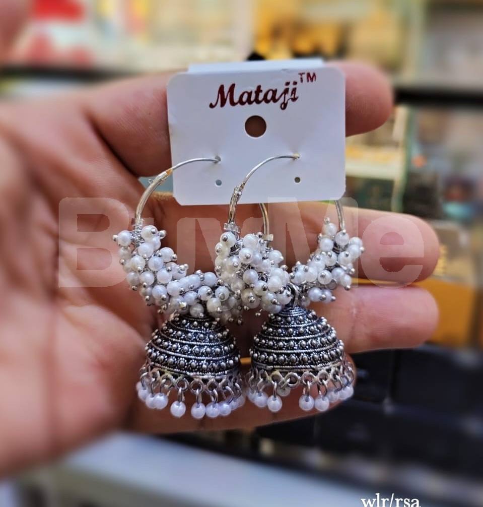 JUMKI TYPE EARRINGS - WHITE