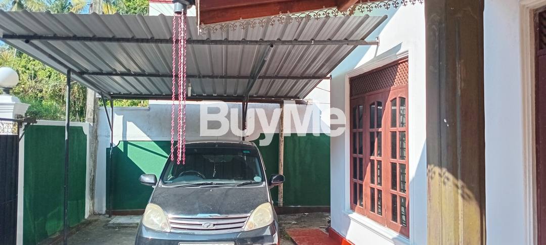 House for sell at Kadawatha (9th milepost)