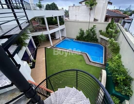 LUXURY HOUSE FOR SALE IN NAWALA